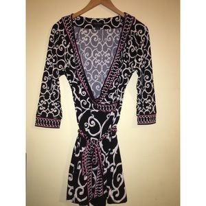 WHITE HOUSE BLACK MARKET DRESS L.